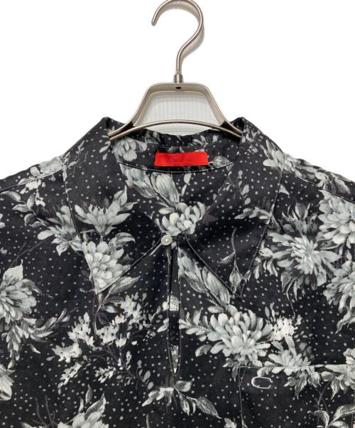 COMMISSION（コミッション）COMMISSION (コミッション) 総柄スキッパーシャツ ブラック サイズ:XLの古着・服飾アイテム