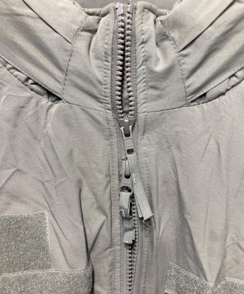 US ARMY（ユーエスアーミー）US ARMY (ユーエスアーミー) ECWCS GENIII LEVEL7 ジャケット カーキ サイズ:MEDIUM REGULARの古着・服飾アイテム