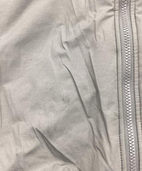 US ARMY（ユーエスアーミー）US ARMY (ユーエスアーミー) ECWCS GENIII LEVEL7 ジャケット カーキ サイズ:MEDIUM REGULARの古着・服飾アイテム