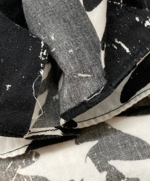 BLACK COMME des GARCONS（ブラックコムデギャルソン）BLACK COMME des GARCONS (ブラック コムデギャルソン) モノクロリーフプリントシャツ ブラック×ホワイト サイズ:Ｌの古着・服飾アイテム