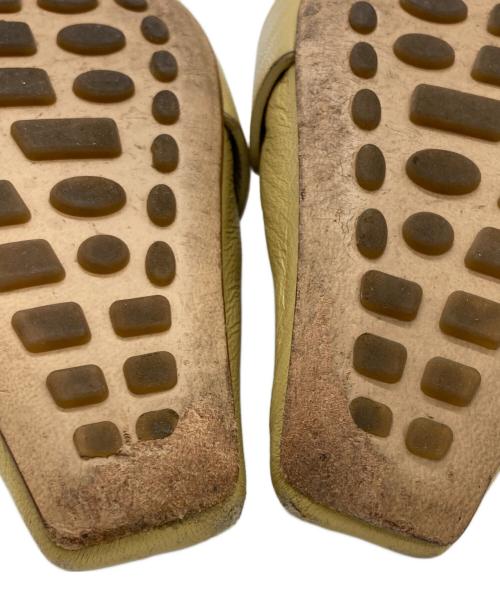 BOTTEGA VENETA（ボッテガベネタ）BOTTEGA VENETA (ボッテガベネタ) マダム パテントレザー ギャザー パンプス ベージュ サイズ:37の古着・服飾アイテム