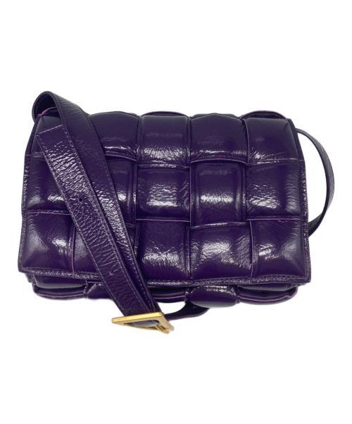 BOTTEGA VENETA（ボッテガベネタ）BOTTEGA VENETA (ボッテガベネタ) パデッドカセットショルダーバッグ パープルの古着・服飾アイテム