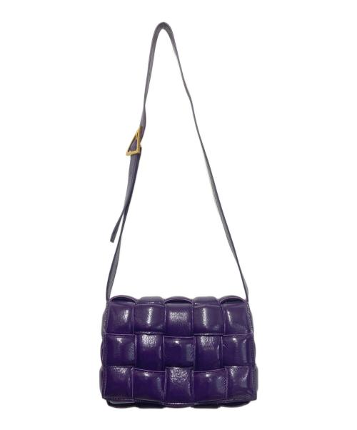 BOTTEGA VENETA（ボッテガベネタ）BOTTEGA VENETA (ボッテガベネタ) パデッドカセットショルダーバッグ パープルの古着・服飾アイテム
