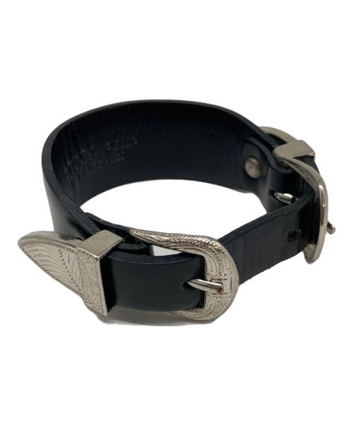 TOGA PULLA（トーガ プルラ）TOGA PULLA (トーガ プルラ) ダブルバックルバングル ブラックの古着・服飾アイテム