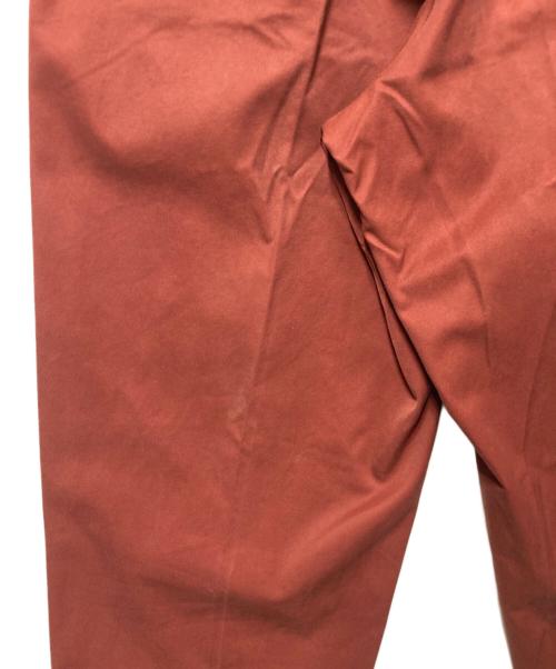 ISSEY MIYAKE（イッセイミヤケ）ISSEY MIYAKE (イッセイミヤケ) タックワイドパンツ レッド サイズ:Lの古着・服飾アイテム