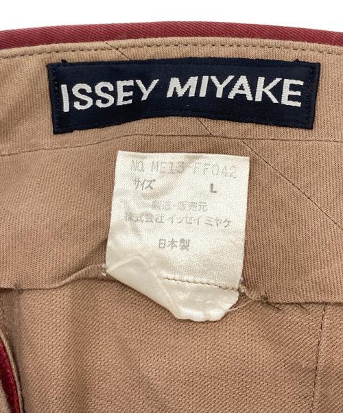 ISSEY MIYAKE（イッセイミヤケ）ISSEY MIYAKE (イッセイミヤケ) タックワイドパンツ レッド サイズ:Lの古着・服飾アイテム