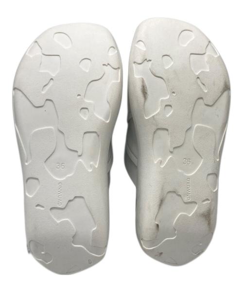 ONWUAD（オンウァッド）ONWUAD (オンウァッド) KRIS SLIDES SANDALS ホワイト サイズ:36の古着・服飾アイテム