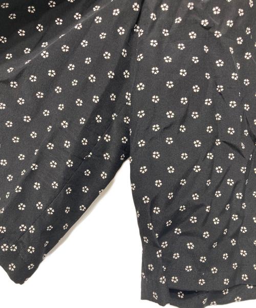 MaxMara（マックスマーラ）MaxMara (マックスマーラ) 総柄ハーフパンツ ブラック サイズ:40の古着・服飾アイテム