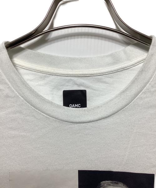 OAMC（オーエーエムシー）OAMC (オーエーエムシー) portrait print T-shirt/ポートレートプリントTシャツ ホワイト サイズ:Sの古着・服飾アイテム