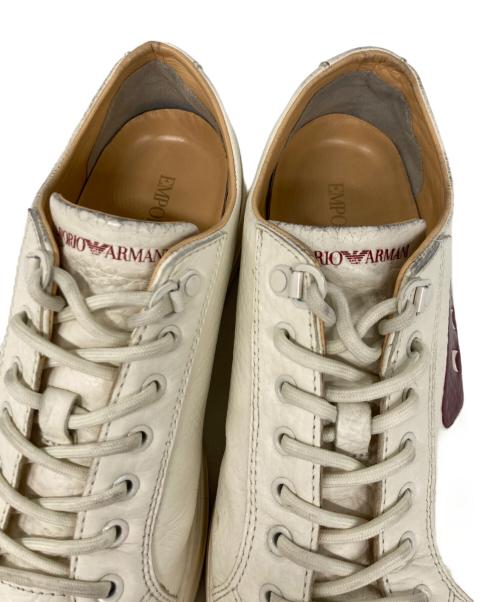 EMPORIO ARMANI（エンポリオアルマーニ）EMPORIO ARMANI (エンポリオアルマーニ) ローカットスニーカー ホワイト サイズ:US8の古着・服飾アイテム