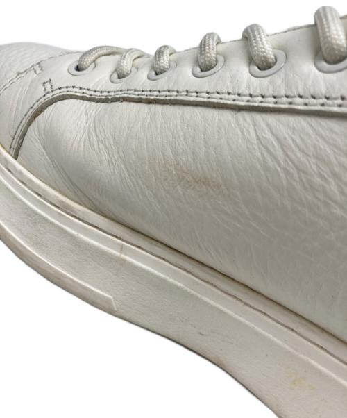 EMPORIO ARMANI（エンポリオアルマーニ）EMPORIO ARMANI (エンポリオアルマーニ) ローカットスニーカー ホワイト サイズ:US8の古着・服飾アイテム