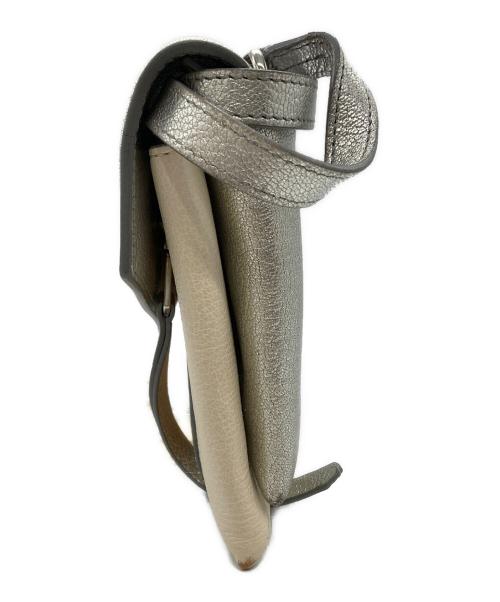 GIVENCHY（ジバンシィ）GIVENCHY (ジバンシィ) ショルダーバッグ シルバーの古着・服飾アイテム