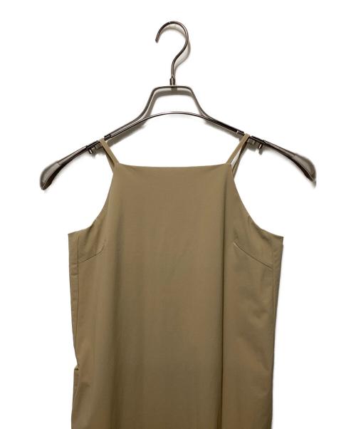 S/S（スタイリング）S/S (スタイリング) ＜ウォッシャブル・UVカット＞キャミソールドレス ベージュの古着・服飾アイテム