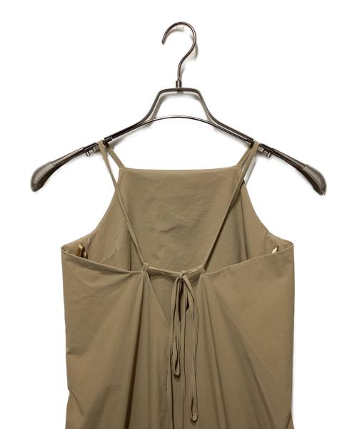 S/S（スタイリング）S/S (スタイリング) ＜ウォッシャブル・UVカット＞キャミソールドレス ベージュの古着・服飾アイテム