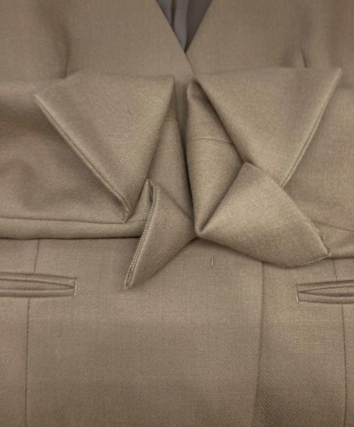 BEIGE（ベイジ）BEIGE (ベイジ) ノーカラージャケット ベージュ サイズ:2の古着・服飾アイテム