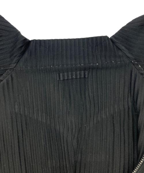HOMME PLISSE ISSEY MIYAKE（オム プリッセ イッセイ ミヤケ）HOMME PLISSE ISSEY MIYAKE (オム プリッセ イッセイ ミヤケ) プリーツジップアップジャケット ブラック サイズ:3の古着・服飾アイテム