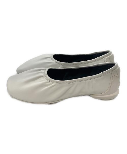 SHISEI（シセイ）SHISEI (シセイ) GATHER BALLET バレエシューズ ホワイト サイズ:37 1/2の古着・服飾アイテム
