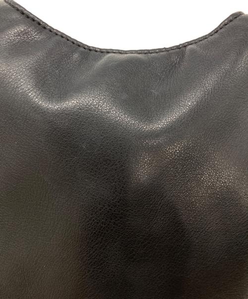 Le vernis（ル ベルニ）Le vernis (ル ベルニ) Sculpture bag ブラックの古着・服飾アイテム