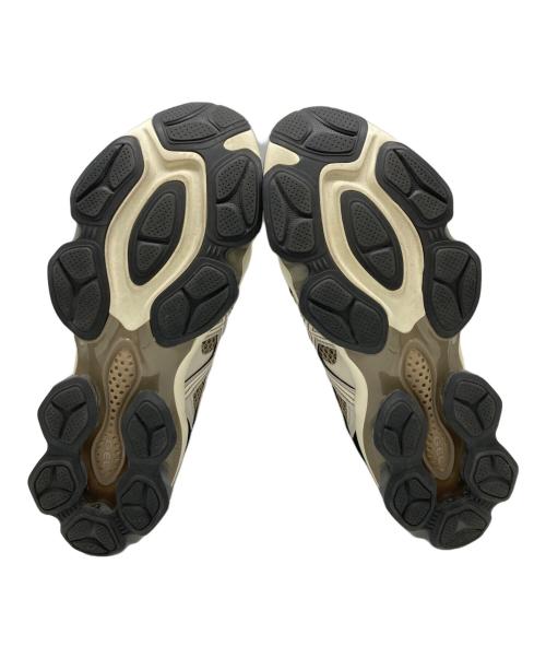 asics（アシックス）asics (アシックス) スニーカー ベージュ サイズ:27.0cmの古着・服飾アイテム