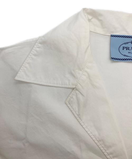 PRADA（プラダ）PRADA (プラダ) ロゴトライアングルボーリングシャツ ホワイト サイズ:Ｓの古着・服飾アイテム