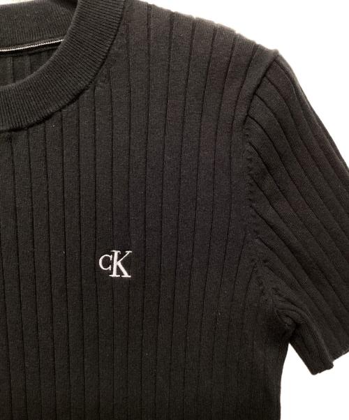 Calvin Klein（カルバンクライン）Calvin Klein (カルバンクライン) スモールロゴ半袖ニットTシャツ ブラック サイズ:Lの古着・服飾アイテム