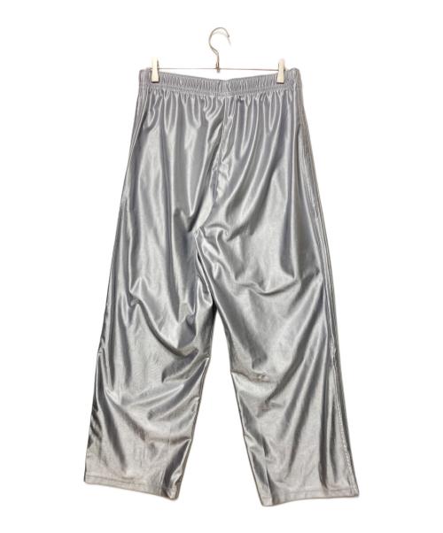 adidas（アディダス）adidas (アディダス) オーバーサイズ ファイヤーバードトラックパンツ グレー サイズ:M 未使用品の古着・服飾アイテム