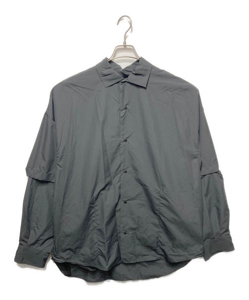 meanswhile（ミーンズワイル）meanswhile (ミーンズワイル) Feather Smooth Snap SH(Taupe) グレー サイズ:3の古着・服飾アイテム