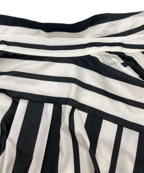 sacai（サカイ）sacai (サカイ) サイドジップストライプシャツワンピース ホワイト×ブラック サイズ:2の古着・服飾アイテム