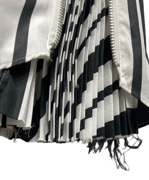 sacai（サカイ）sacai (サカイ) サイドジップストライプシャツワンピース ホワイト×ブラック サイズ:2の古着・服飾アイテム