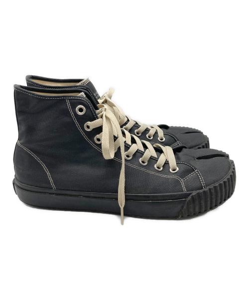 Maison Margiela（メゾンマルジェラ）Maison Margiela (メゾンマルジェラ) Tabiハイカットスニーカー ブラック サイズ:42の古着・服飾アイテム