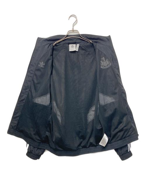 adidas（アディダス）adidas (アディダス) NEW CASTLE UNITED (ニューカッスル・ユナイテッド) ナイロンジャケット ブラック×ブルー サイズ:Mの古着・服飾アイテム
