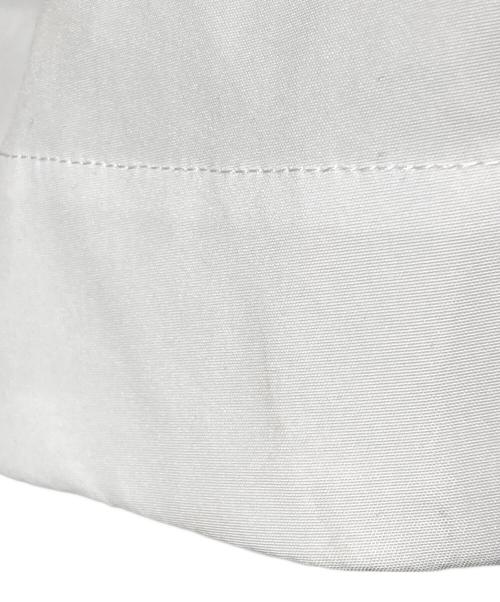 Bibiy.（ビビィ）Bibiy. (ビビィ) LOLA PEPURAMU TOP ホワイト×ブルー サイズ:freeの古着・服飾アイテム