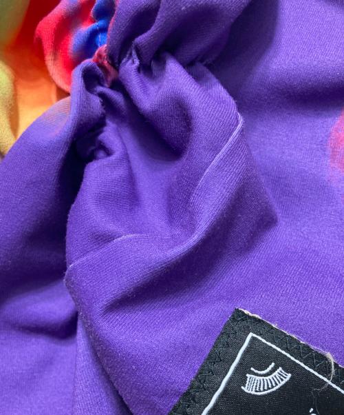 TENDER PERSON（テンダ―パーソン）TENDER PERSON (テンダ―パーソン) PURPLE TOYS GATHER TEE パープル×イエロー サイズ:2の古着・服飾アイテム