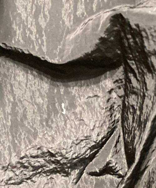 OMMO（オーエムエムオー）OMMO (オーエムエムオー) IRREGULAR PATTERN LAYERED OP ブラック サイズ:Freeの古着・服飾アイテム