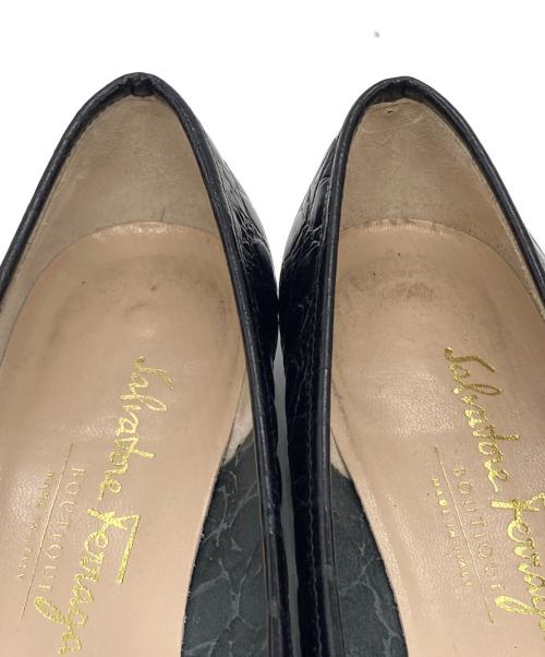 Salvatore Ferragamo（サルヴァトーレ フェラガモ）Salvatore Ferragamo (サルヴァトーレ フェラガモ) パンプス ブラック サイズ:5　1/2の古着・服飾アイテム
