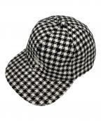 stussyステューシー）の古着「ロゴ刺繍 6パネルキャップ」｜ホワイト×ブラック