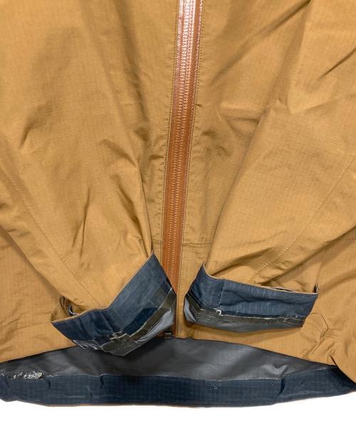 ARC'TERYX（アークテリクス）ARC'TERYX (アークテリクス) BETA SL JACKET ブラウン サイズ:Ｓの古着・服飾アイテム