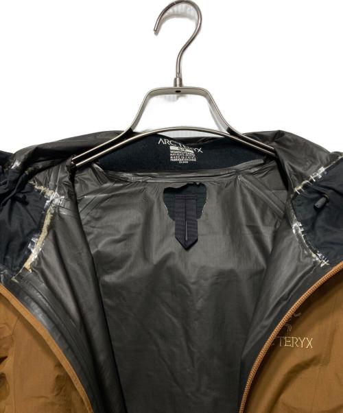 ARC'TERYX（アークテリクス）ARC'TERYX (アークテリクス) BETA SL JACKET ブラウン サイズ:Ｓの古着・服飾アイテム