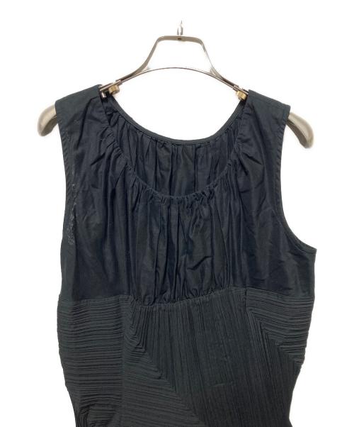 ISSEY MIYAKE FETE（イッセイミヤケフェット）ISSEY MIYAKE FETE (イッセイミヤケフェット) N/S切替ワンピース ブラック サイズ:3の古着・服飾アイテム