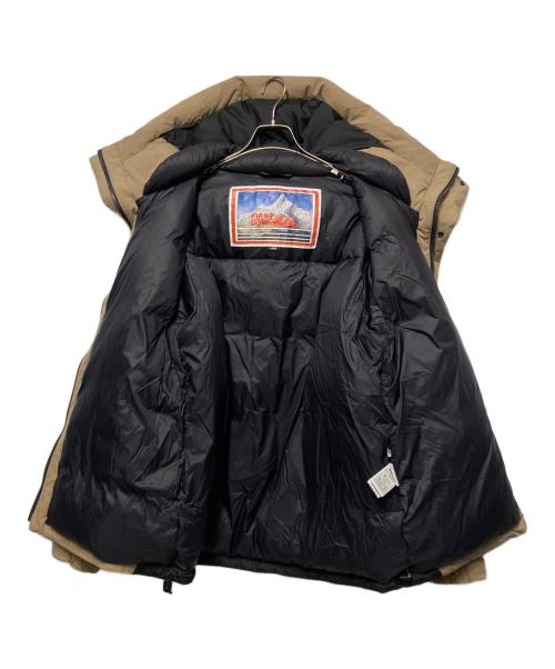 FIRST DOWN（ファーストダウン）FIRST DOWN (ファーストダウン) ダウンジャケット ベージュ サイズ:Ｌの古着・服飾アイテム