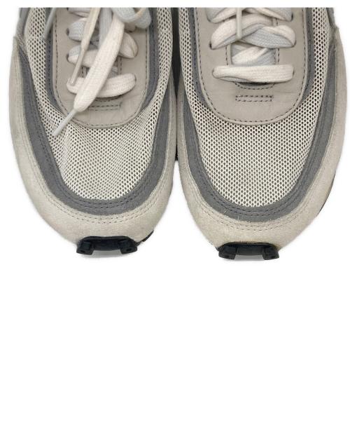 NIKE（ナイキ）NIKE (ナイキ) sacai (サカイ) ローカットスニーカー ホワイト サイズ:28.5の古着・服飾アイテム