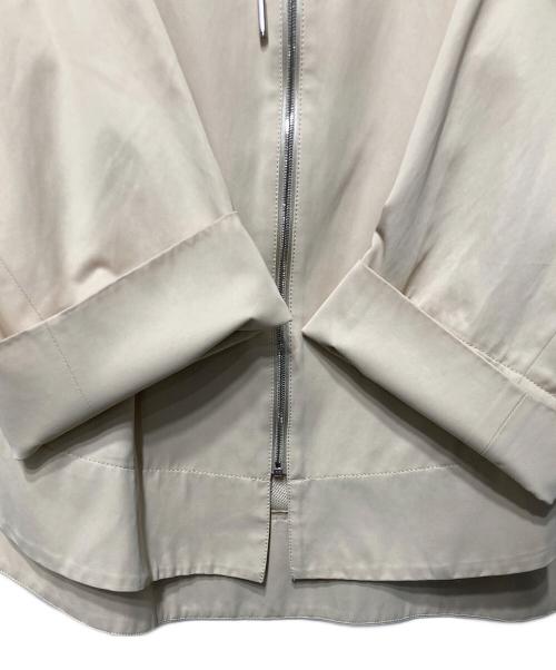 ebure（エブール）ebure (エブール) バックギャザーショート丈フーデッドコート ベージュ サイズ:36の古着・服飾アイテム