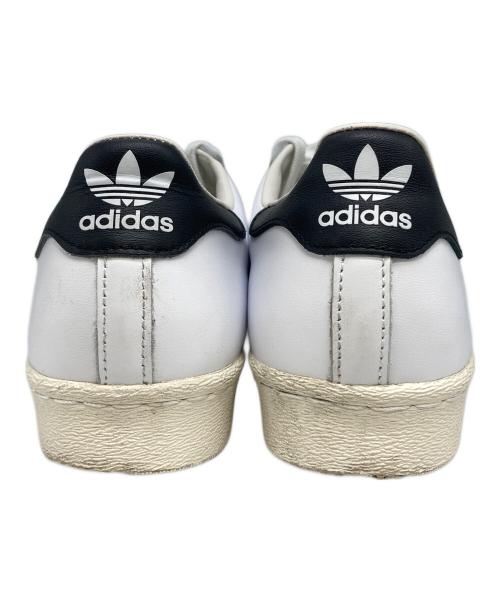 adidas（アディダス）adidas (アディダス) スニーカー ホワイト×ブラック サイズ:27の古着・服飾アイテム
