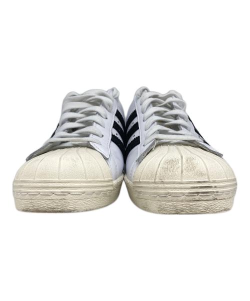 adidas（アディダス）adidas (アディダス) スニーカー ホワイト×ブラック サイズ:27の古着・服飾アイテム