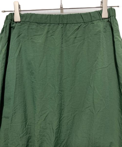 nagonstans（ナゴンスタンス）nagonstans (ナゴンスタンス) ライトシェルタフタフレアバルーンスカート グリーン サイズ:Sの古着・服飾アイテム