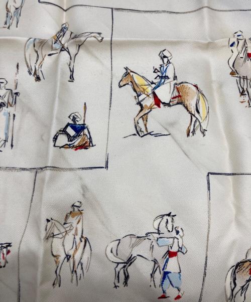 HERMES（エルメス）HERMES (エルメス) カレ45スカーフ ベージュ×ブルーの古着・服飾アイテム