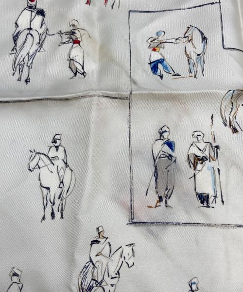 HERMES（エルメス）HERMES (エルメス) カレ45スカーフ ベージュ×ブルーの古着・服飾アイテム