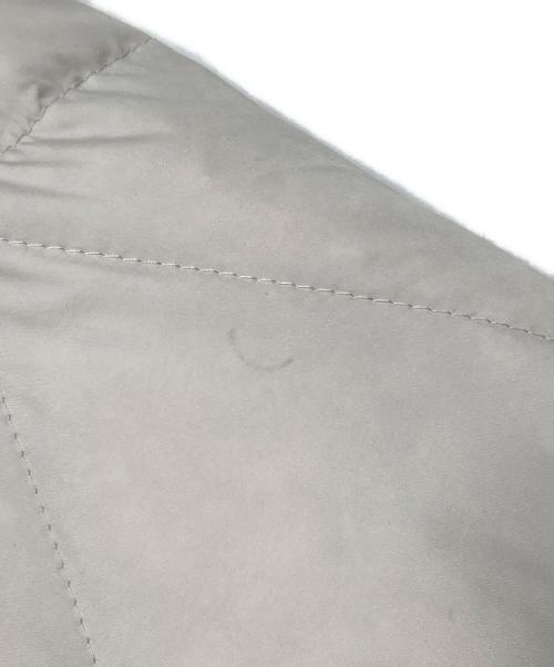 THE NORTHFACE PURPLELABEL（ザ・ノースフェイス パープルレーベル）THE NORTHFACE PURPLELABEL (ザ・ノースフェイス パープルレーベル) ダウン ポンチョ アイボリー サイズ:Mの古着・服飾アイテム