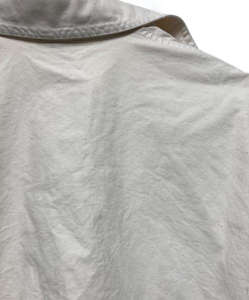 I.S. ISSEY MIYAKE（イッセイ ミヤケ）I.S. ISSEY MIYAKE (イッセイ ミヤケ) トレンチコート アイボリー サイズ:SIZE 7の古着・服飾アイテム