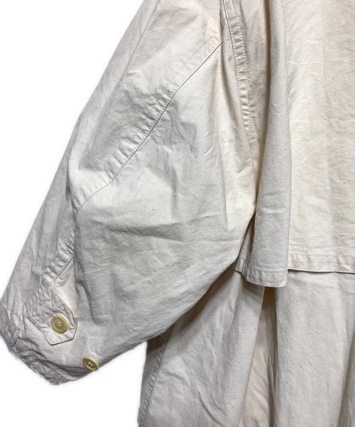 I.S. ISSEY MIYAKE（イッセイ ミヤケ）I.S. ISSEY MIYAKE (イッセイ ミヤケ) トレンチコート アイボリー サイズ:SIZE 7の古着・服飾アイテム